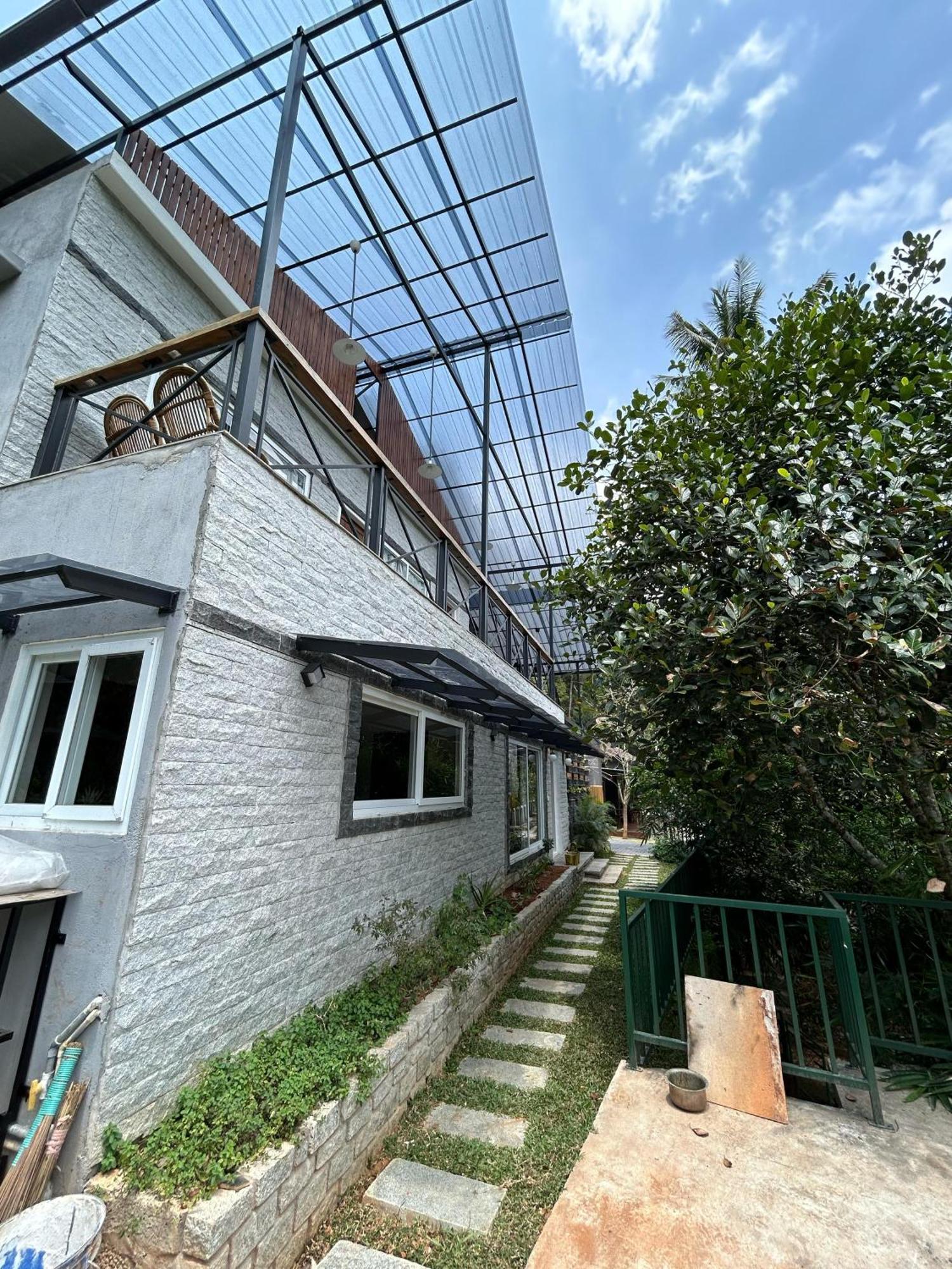 Kv By Halcyon Traveltech Apartamento Anachal Exterior foto