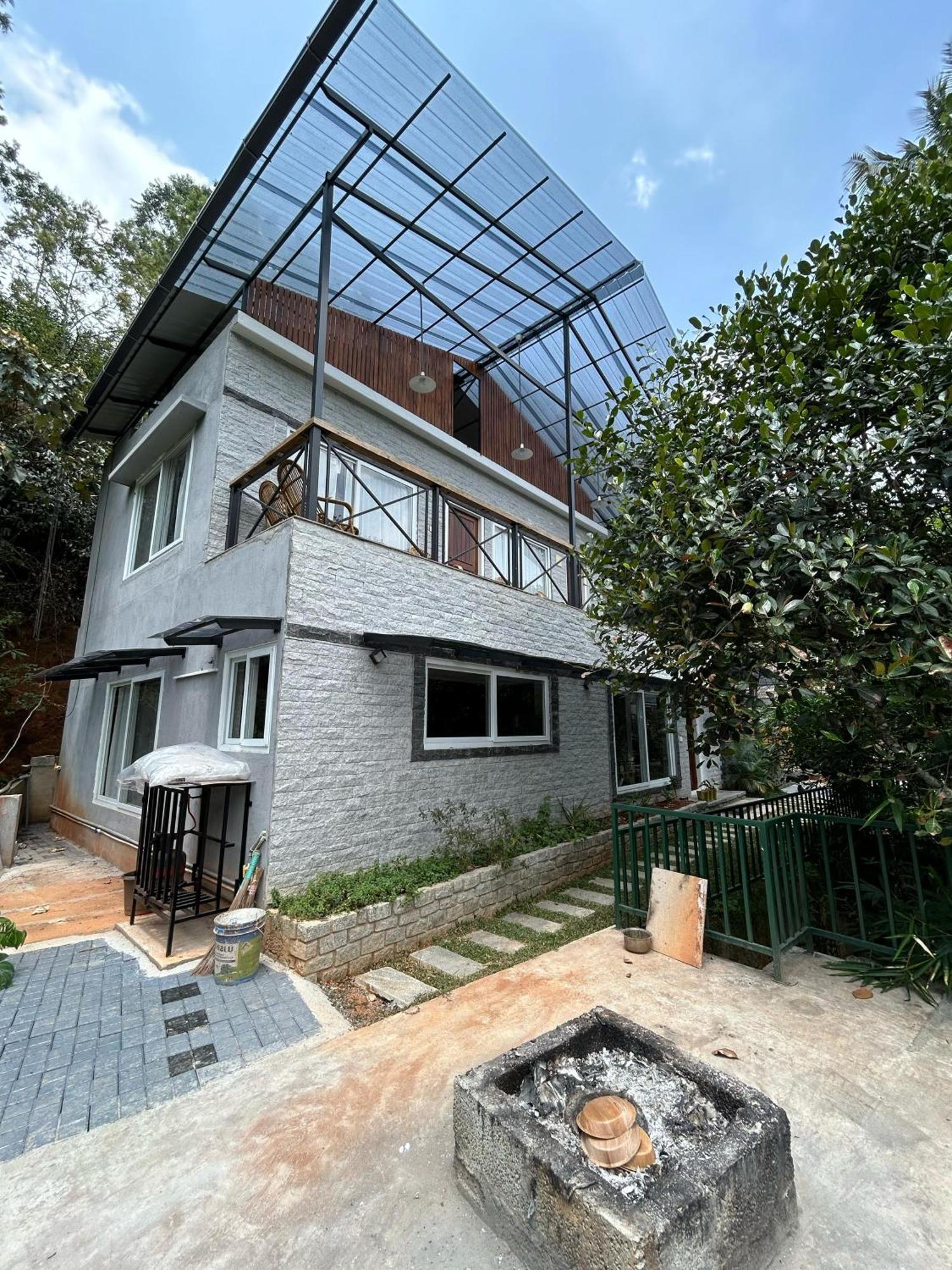 Kv By Halcyon Traveltech Apartamento Anachal Exterior foto
