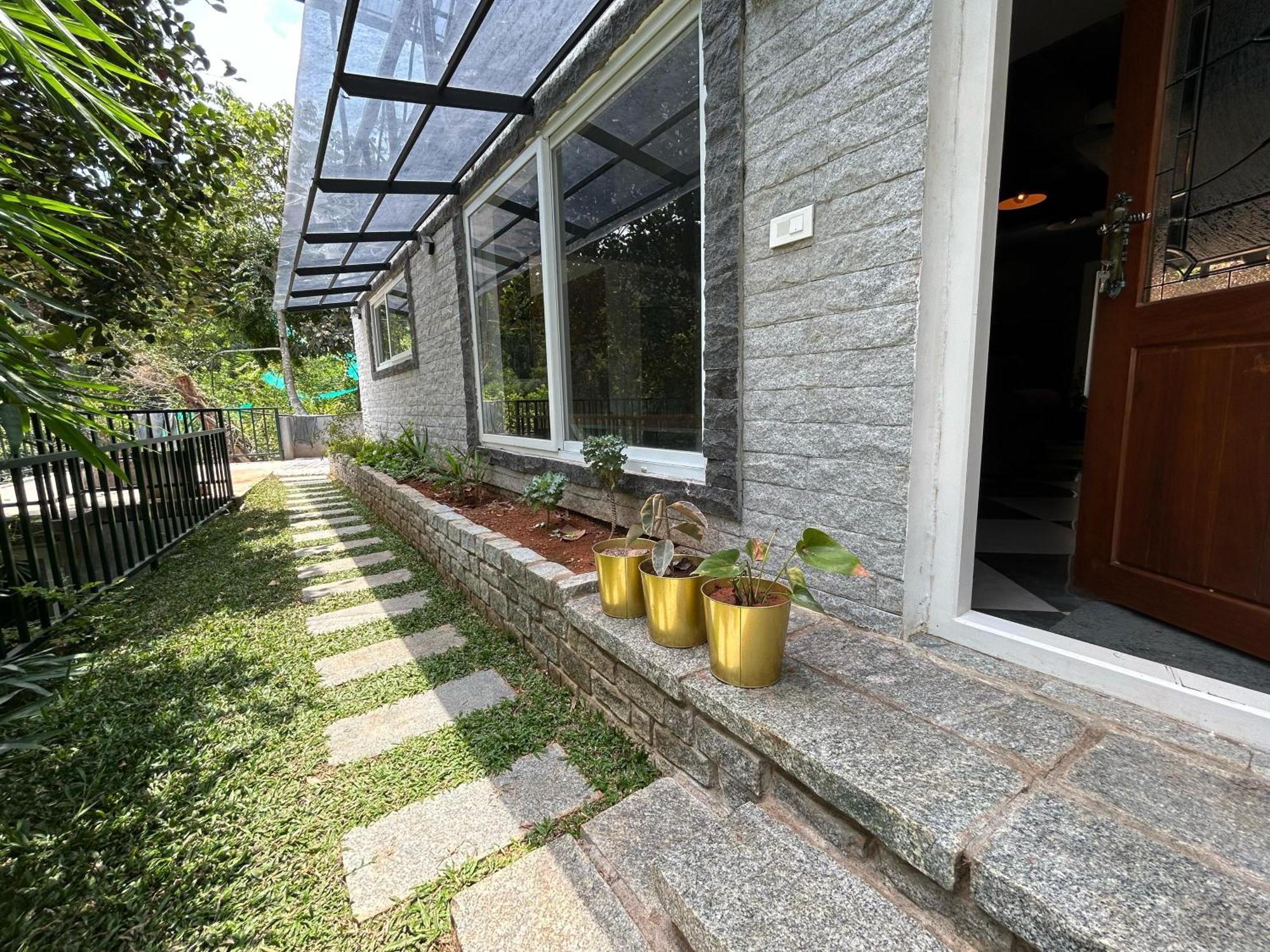 Kv By Halcyon Traveltech Apartamento Anachal Exterior foto