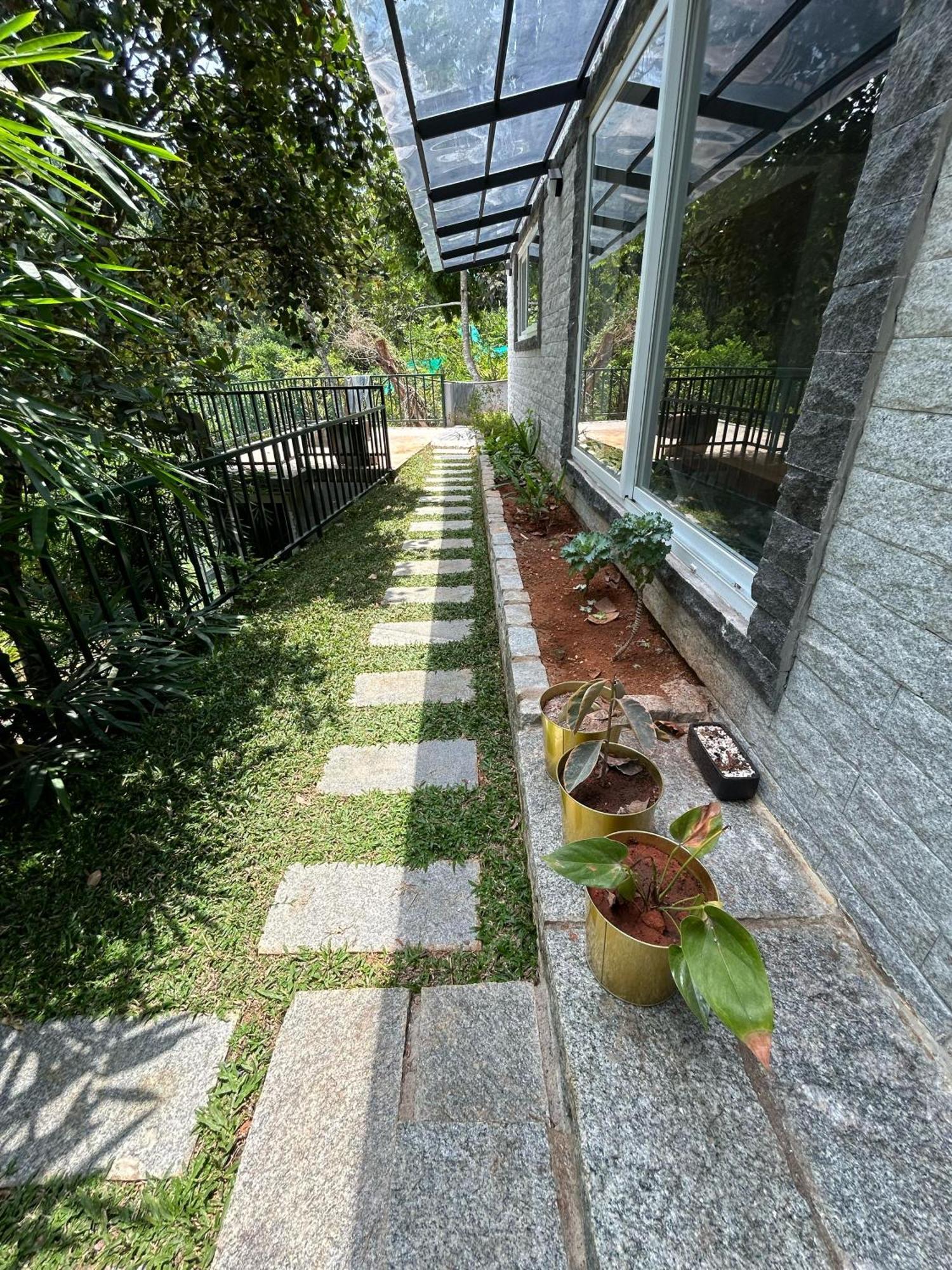Kv By Halcyon Traveltech Apartamento Anachal Exterior foto